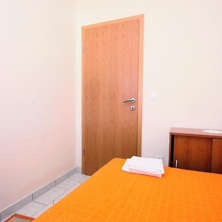 Apartments By The Sea Vinisce, Trogir - 5229 Номер фото